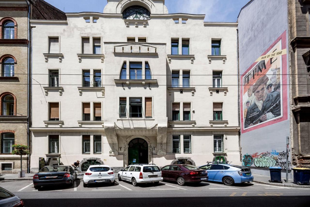 Hungarian Rebelian With Ac Apartman