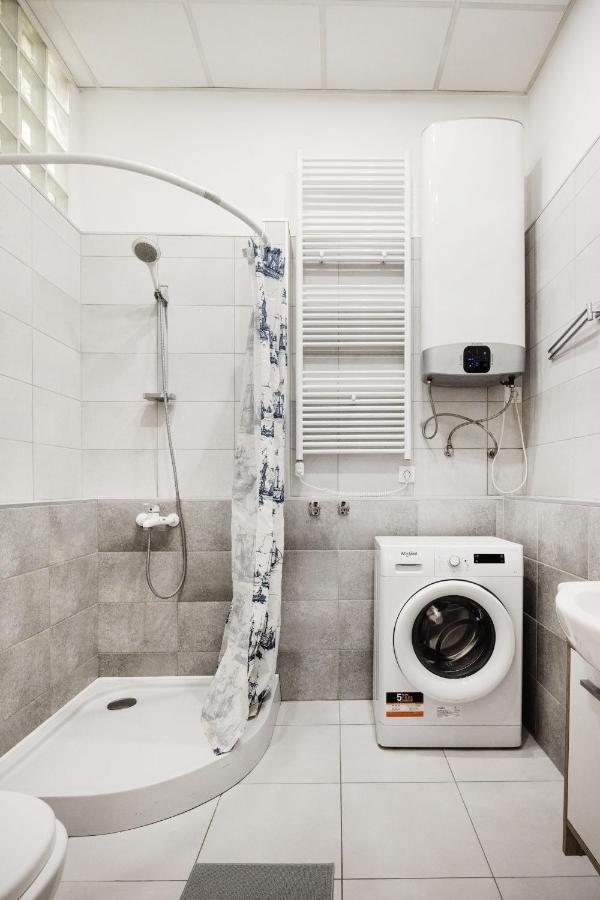 Hungarian Rebelian With Ac Apartment Budapest
